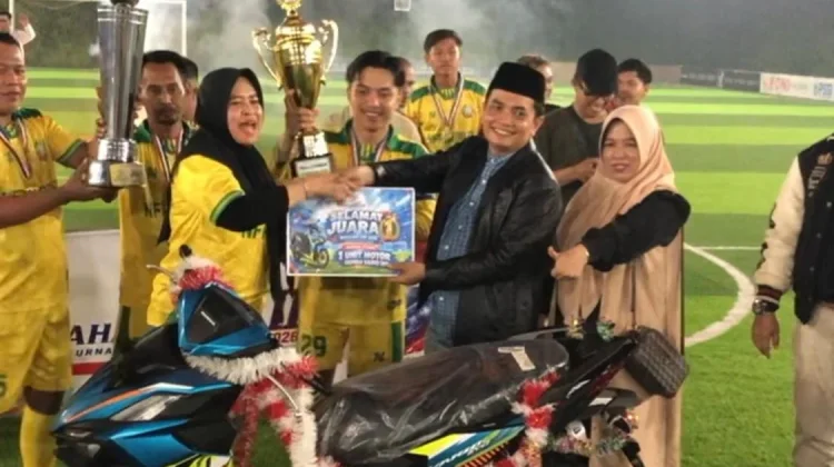 Tanjung Hulu Juara Bahasan Cup Seri II Bawa Pulang Motor Vario Terbaru