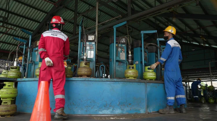 Sambut Ramadhan dan Nyepi Pertamina Extra Dropping dan Operasi Pasar L