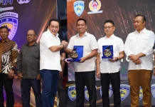 Satarudin Diganjar Penghargaan IMI atas Kontribusi bagi Olahraga