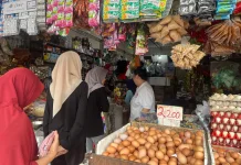 Hari Pertama Ramadan Harga Sembako di Flamboyan Naik