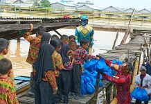 Distribusi MBG ke SD 25 Pontianak Timur Tempuh Jalur Sungai