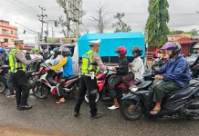 Polres Kubu Raya Hadirkan Takjil Gratis dan Edukasi Lalu Lintas