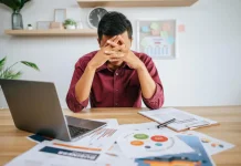 Mengenal Cognitive Dissonance: Mengapa Kita Cenderung Membela Diri saat Salah?