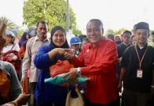 Wagub Kalbar Buka Operasi Pasar Murah  Kayong Utara