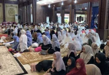 Iftar Akbar Munzalan Bahagiakan 320 Santri Penghafal Al-Qur’an