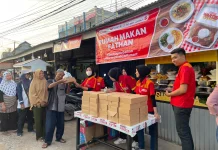 Warteg Gratis Alfamart Berbagi 60.000 Paket Makanan Berbuka Puasa