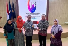 FK Untan Serahkan Buku “Manajemen Kesehatan Terpadu dalam Penanggulangan Bencana