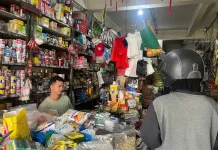 Pasokan Minyak Goreng Berkurang di Pasar Flamboyan