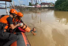 Tim SAR Gabungan Temukan Anak Tenggelam di Sungai Kapuas