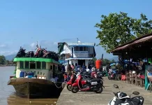 Pengawasan Ketat Kapal Motor di Rasau Jaya