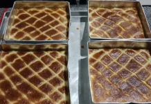 Cerita Penjual Kue Lapis Banjir Pesanan saat Ramadan dan Lebaran