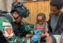 TNI Hadir Humanis, Satgas Yon Parako 466 Sentuh Warga Papua