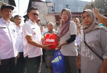 Herlena Syok Saat Pulang Kerja Rumahnya Terbakar