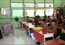 Pemerintah Batalkan Sekolah Daring, Belajar Tatap Muka Dinilai Paling Efektif