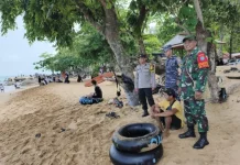 Sinergi TNI-Polri Amankan Wisata Pantai Temajuk Sambas