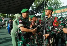 Pangdam Tanjungpura Lepas Yonif 645 Latihan Pratugas