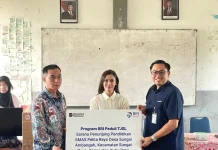 Dukung Peningkatan Kualitas Pendidikan, BRI Pontianak Serahkan Bantuan Komputer