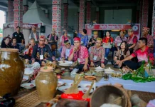 Sarat Makna, Ritual Ngampar Bide Tandai Dimulainya Naik Dango ke-3 Pontianak