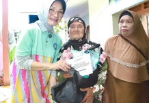 Hari Kartini, PKK Pontianak Gelar Aksi Santuni Lansia