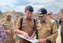Tinjau Tambang Peniraman, Wabup Mempawah Pelaku Usaha Taat Perizinan