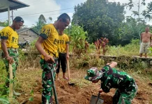 Satgas TMMD Bangun MCK, Dorong Sanitasi Sehat Warga
