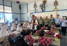 Kakan Kemenag Pontianak Dampingi Anggota DPR Pantau Program Makan Bergizi Gratis