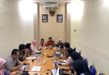 Kanwil Kemenkum Kalbar Dampingi Bapperida Susun Rapergub Produk Unggulan Daerah