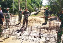 Danrem 121/Abw Tinjau Pembangunan Jembatan Gantung Garuda di Bengkayang