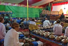 Wayang Kulit Semalam Suntuk Satukan Warga Jawa Kalbar