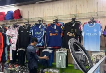 Menuju Piala Dunia, Dorong Penjualan Jersey di Pontianak