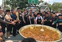 Masak Rendang Extra Besar 1,5 Ton Daging Qurban Bersama Bobon Santoso