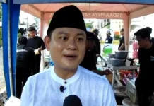 Ribuan Porsi Rendang Diserbu Warga