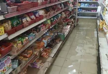 Banjir Masuk ke Toko, Pemilik: Operasional Terganggu, Toko tetap Buka