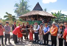 Gawai Nyobeng ”Nibakng" Dayak Bidayuh Sebujit