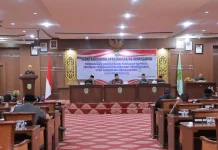 Wabup Bengkayang Hadiri Pandangan Umum Fraksi Terkait Raperda APBD 2025