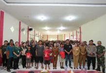 Safari Sunatan Massal, Bupati Landak Ingatkan Warga Sengah Temila soal Gizi