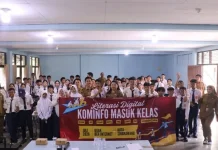 “Kominfo Masuk Kelas”, Bentengi Pelajar Singkawang lewat Literasi Digital