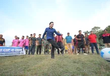 Buka Deras Cup 3, Bupati Karolin: Main Bola di Kampung Itu Mewah
