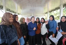 Buka Kegiatan SHE CAN di Munggu, Bupati Karolin : Pentingnya Punya Dana Darurat