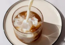 Kopi Susu Oat Milk Jadi Tren, Apa yang Membuatnya Banyak Dipilih?