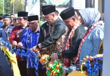 Gubernur Ria Norsan Lepas 34 Peserta Pawai Ta'aruf MTQ XXXIV Kayong Utara