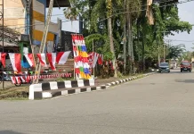 Geliat Pernak-pernik Merah Putih di Jalanan Kota Pontianak