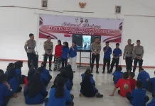 Lima Taruna Akpol Tanamkan Karakter Bela Negara di SRT 53 Pontianak