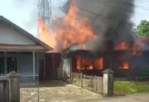 Satu Unit Rumah di Sungai Bangkong Ludes Terbakar