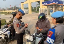 Gerbang Mapolres Kubu Raya Jadi Lokasi Pemeriksaan Disiplin Personel