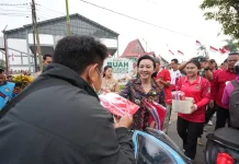 Pimpin Pembagian Bendera, Karolin: Efisiensi Anggaran Tak Boleh Kurangi Pelayanan