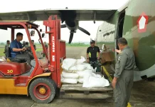 Lanud Supadio Kerahkan Cassa A-2117 Perkuat Tangani Karhutla di Kalbar Melalui OMC