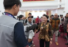 Bupati Karolin Resmi Tutup KKM FISIP Untan 2026
