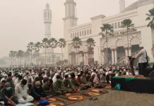 Khatib Salat Istisqa Serukan Penghentian Pembakaran Lahan