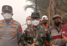 Asap Makin Pekat, Bupati Sujiwo Perintahkan Pendistribusian Masker dan Air Minum